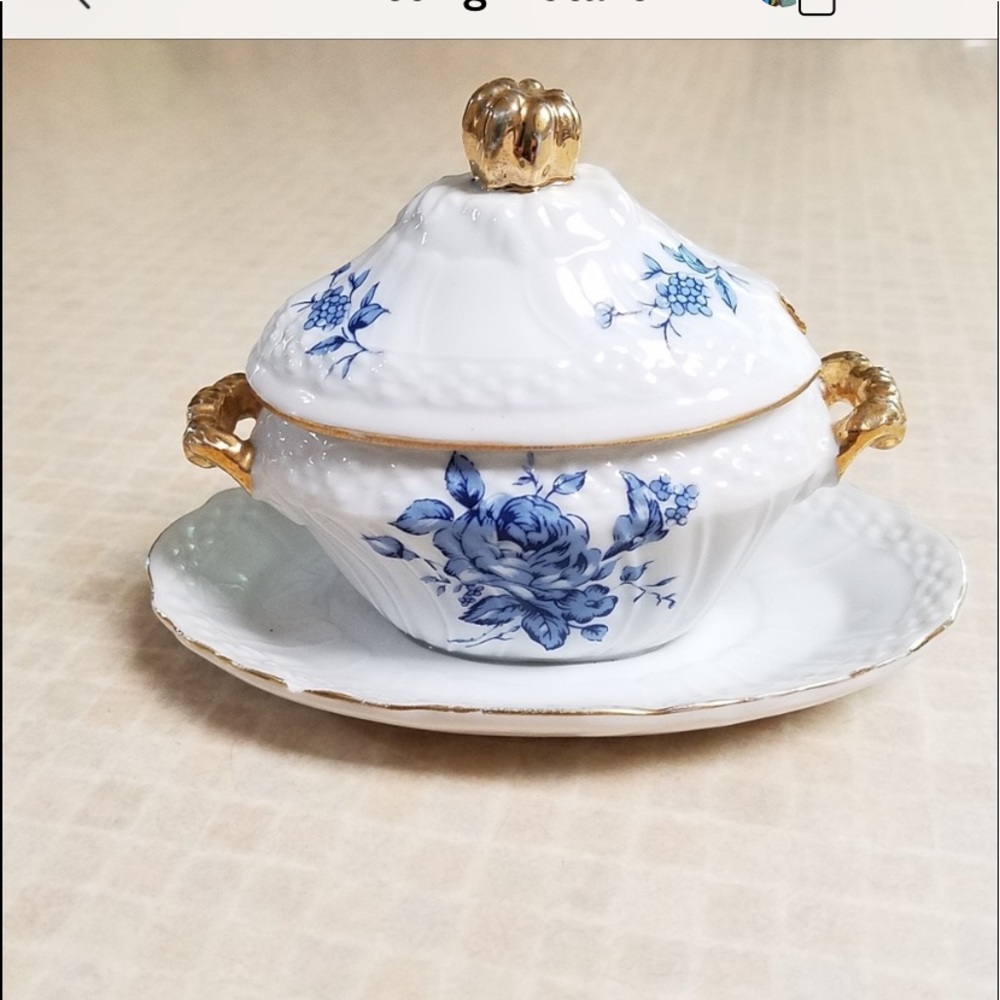 Mini-Tureen, Blue & White Ceramic